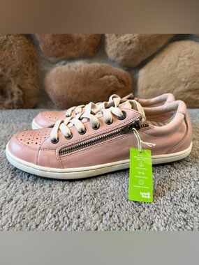 TAOS Blush Pink Leather Zipster Sneakers NWT Zip On